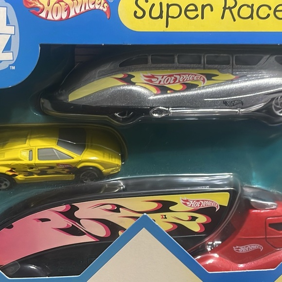 Hot Wheels - Picture 3 of 6